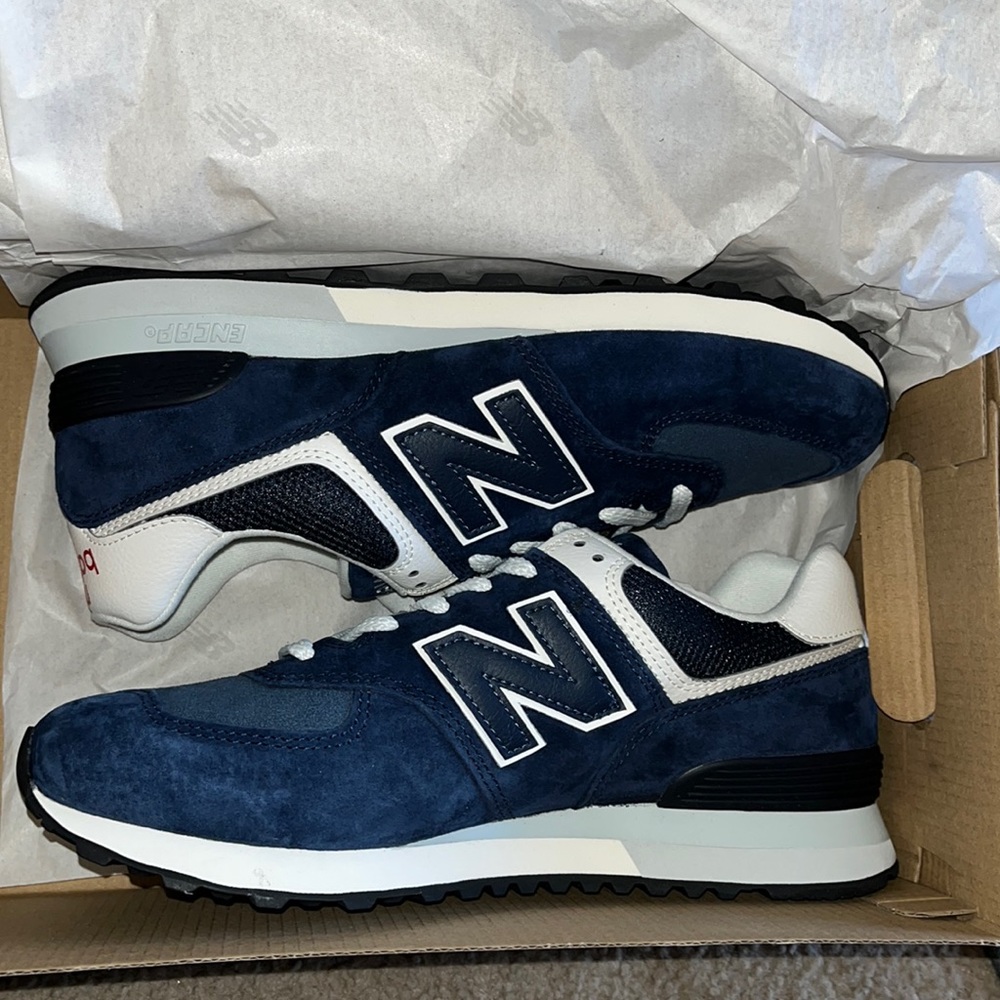 Women’s new balance classics